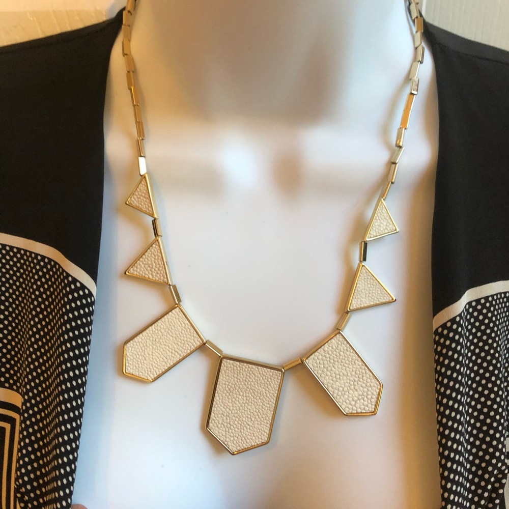 House of Harlow 1960 Station Statement Necklace